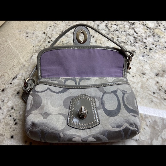 Coach large C logo small wristlet, grey - Picture 2 of 3